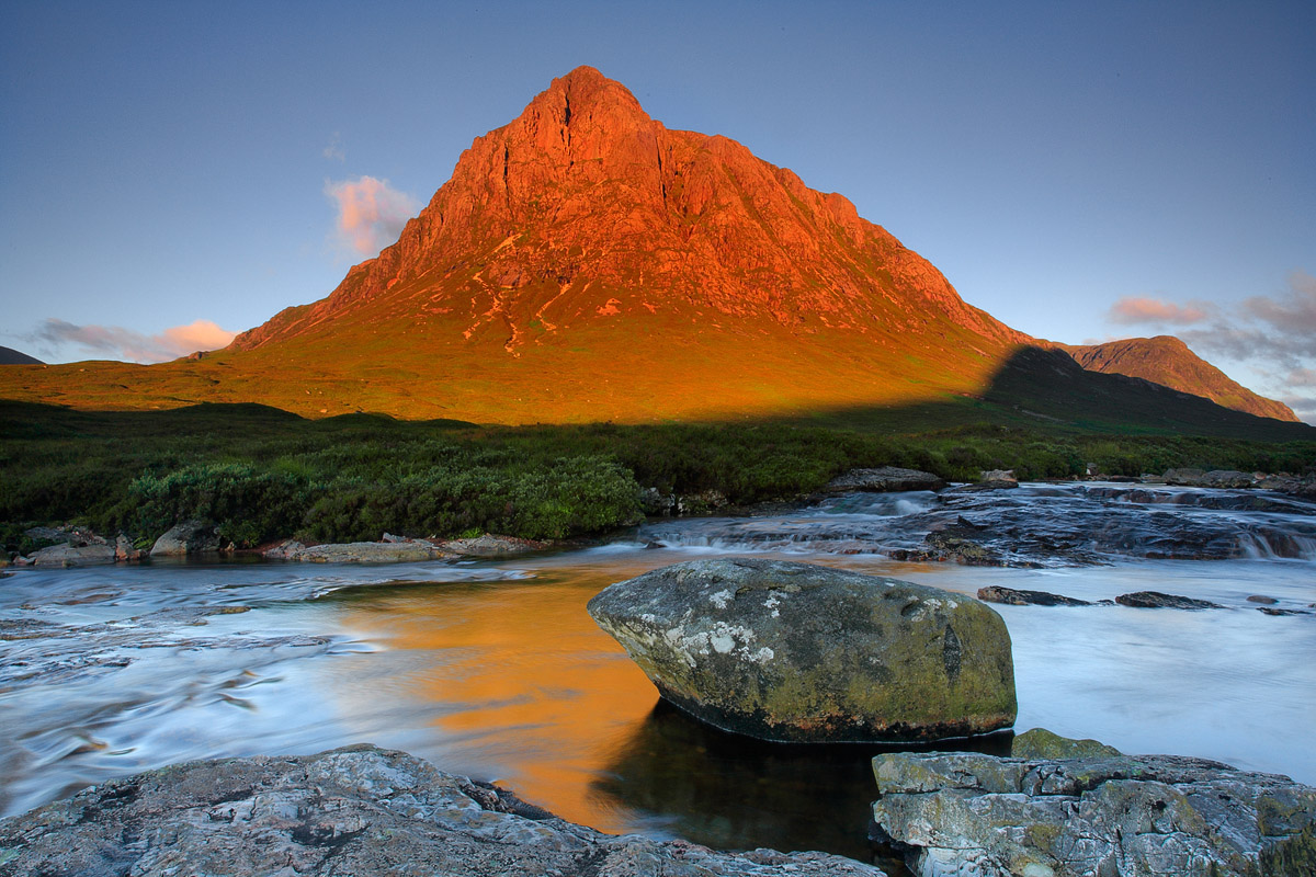 Levé de soleil sur le Buachaille Etive Mor